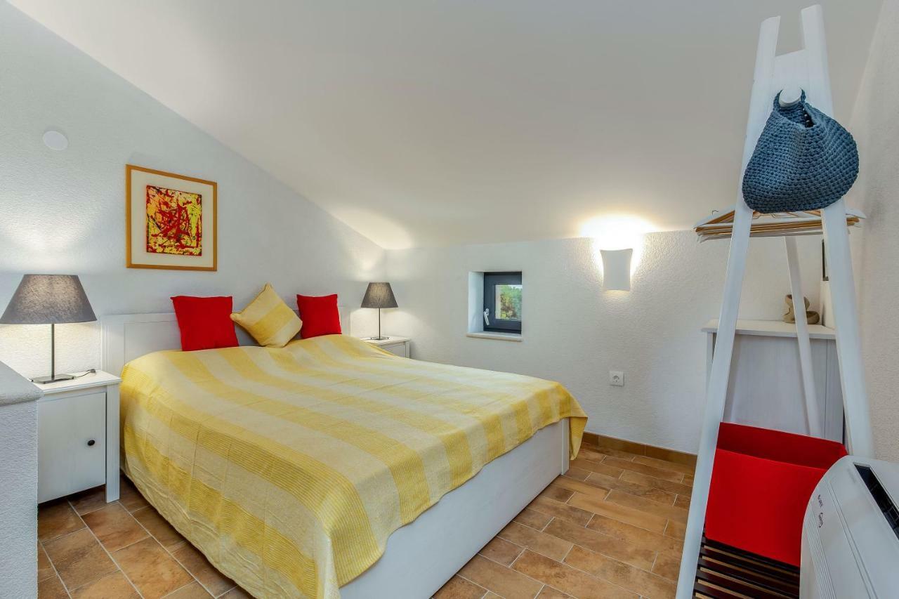 Apartment Li Tar-Vabriga Buitenkant foto