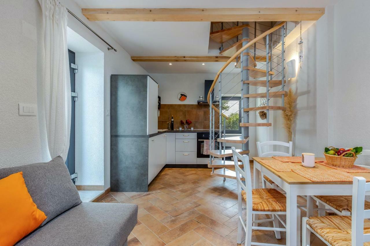 Apartment Li Tar-Vabriga Buitenkant foto