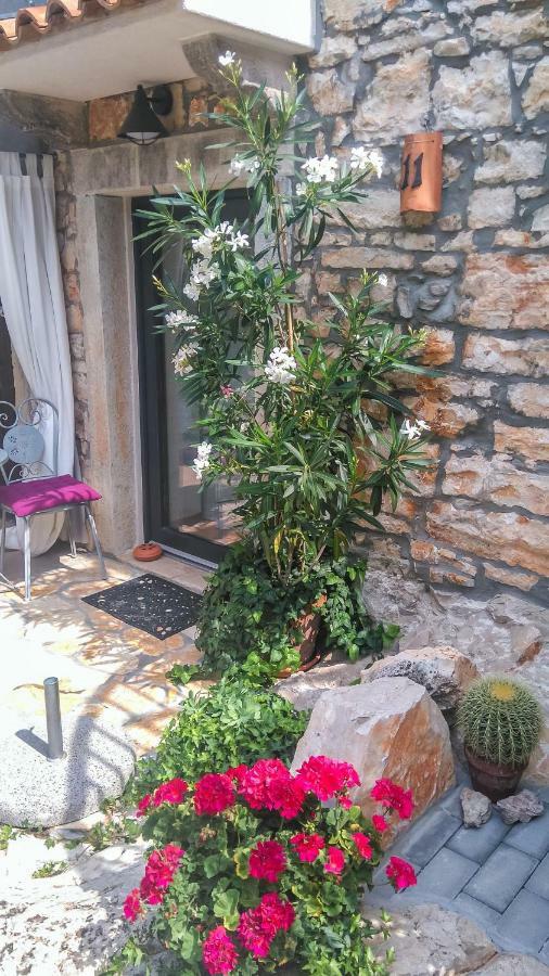 Apartment Li Tar-Vabriga Buitenkant foto